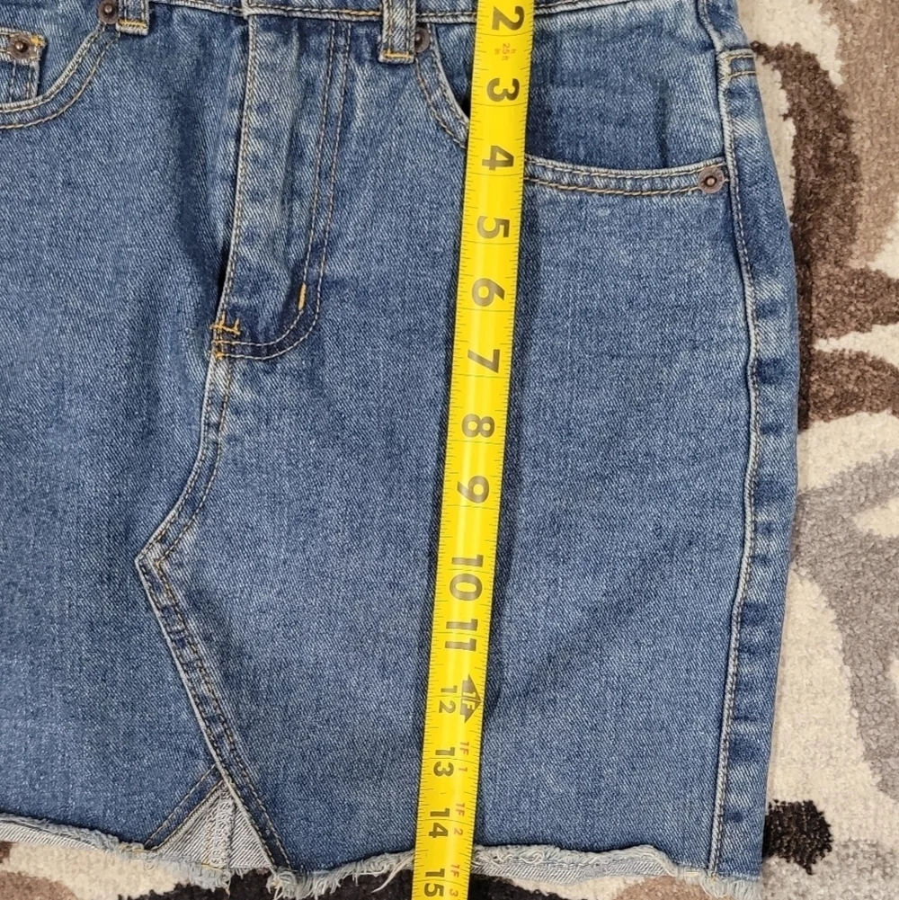 Liquor N Poker Raw Hem Medium Wash Denim Mini Skirt Sz 2/ UK 6 - Picture 9 of 10